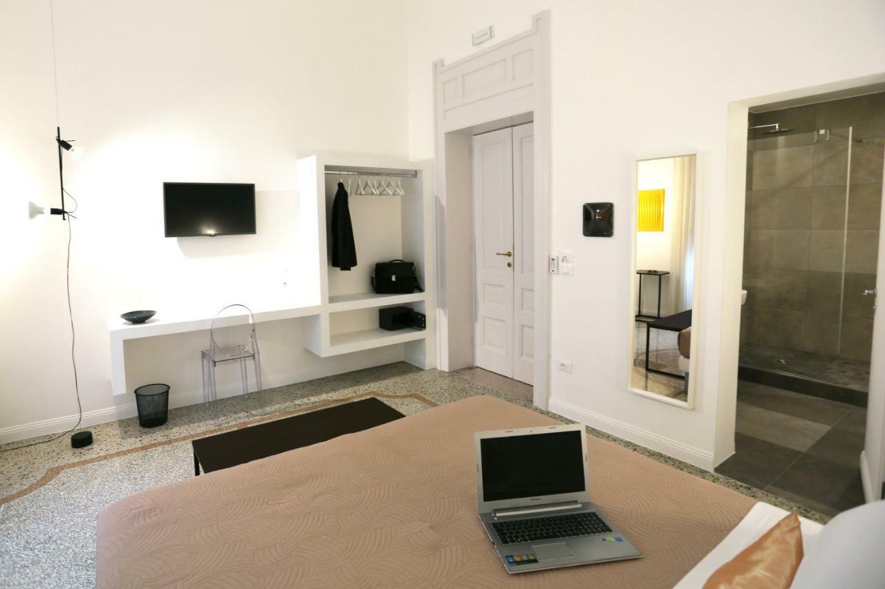 Re Ruggero Rooms Reggio di Calabria Ngoại thất bức ảnh